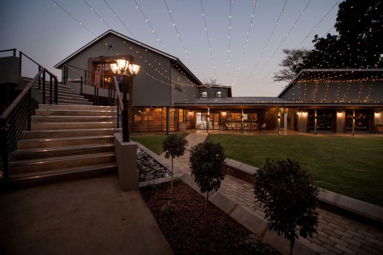 Letaba Junction Lodge Letsitele ภายนอก รูปภาพ